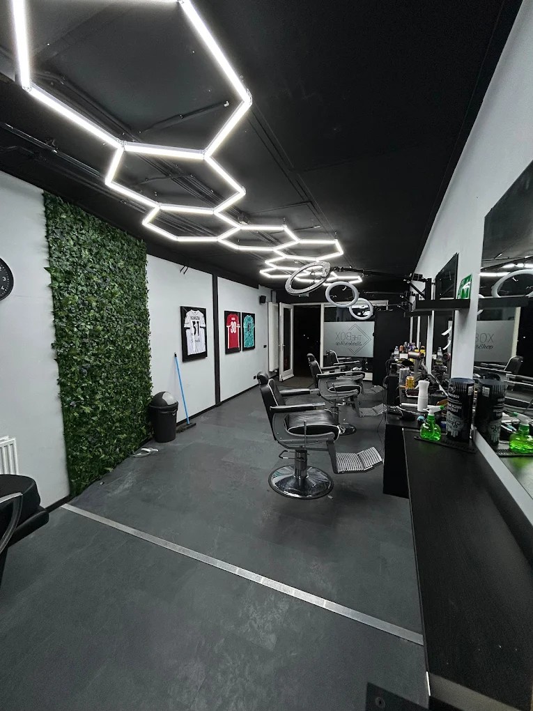 Het interieur van The Box Barbershop in Lisse